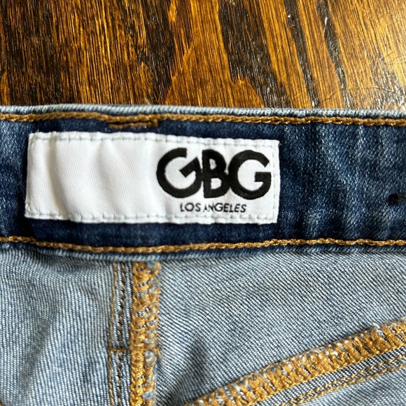 GBG Los Angeles Women’s Jean Shorts Size 27 - Picture 3 of 3